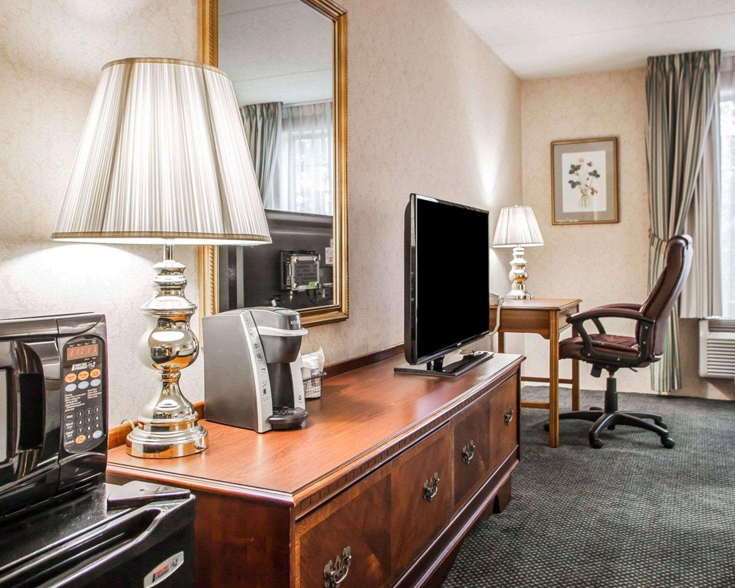 Quality Montgomeryville-philadelphia Hotel Montgomeryville